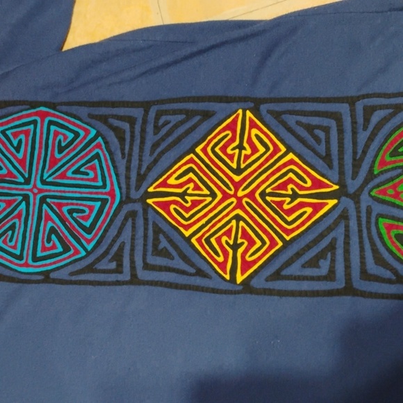 Vintage Galapago mola quilted top - Picture 3 of 16